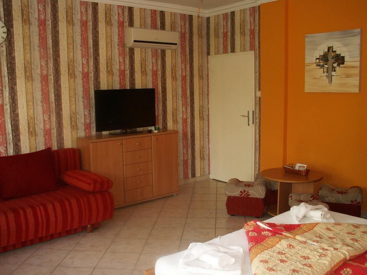 Villa Margarita Siófok Camera foto